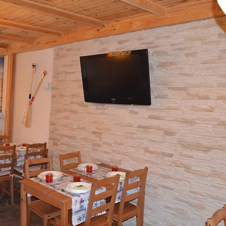 Δωμάτια σε οικογενειακή κατοικία Jolanta